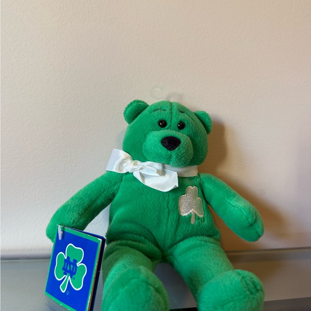 Green Bear Plush with Shamrock

Notre Dame beanie baby

Smoke free home
